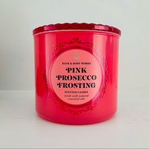 Bath and body works Pink Prosecco Frosting candle